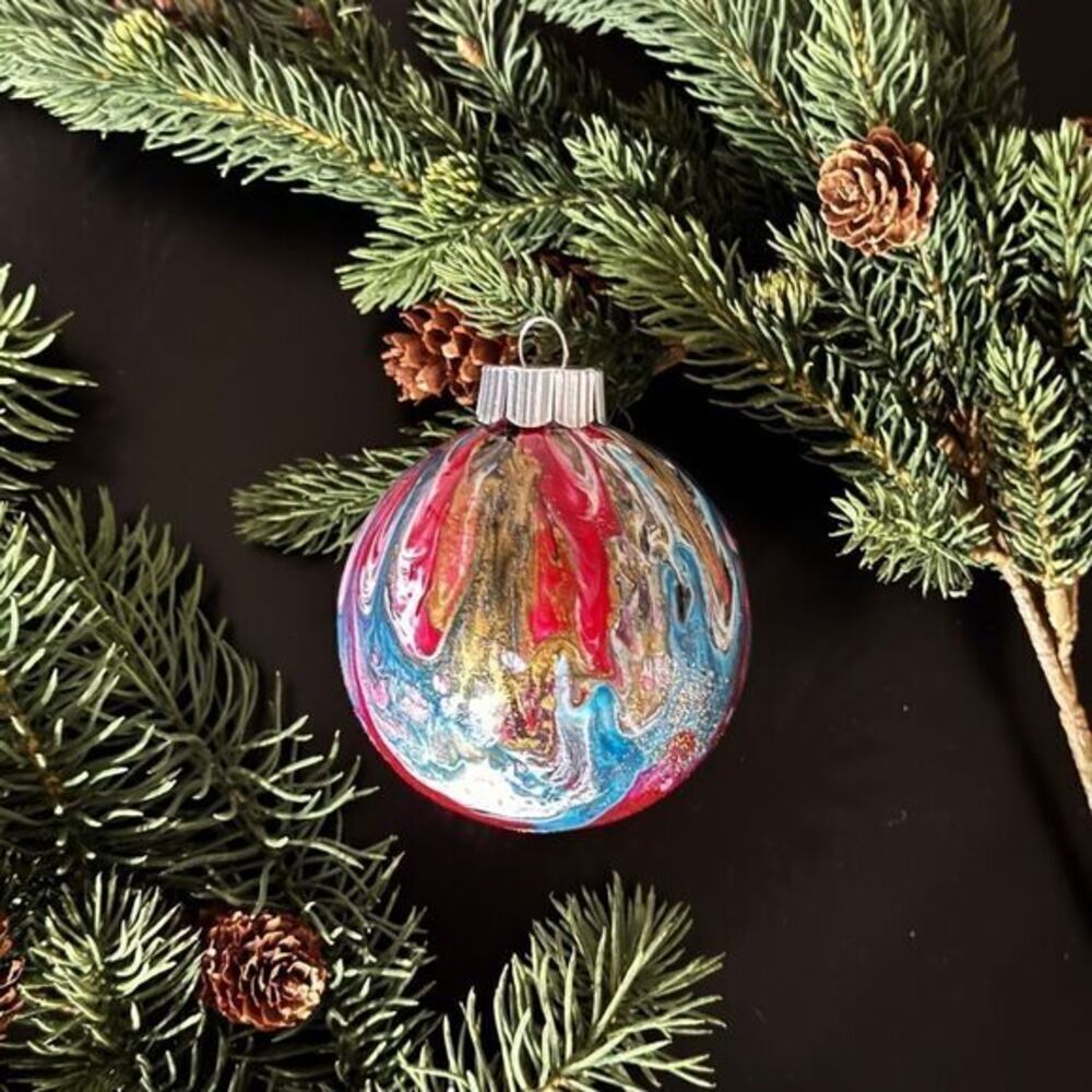 Handpainted‎ Metallic Christmas Ornaments Holiday Tree Decorations 3 Pack - Picture 3 of 4